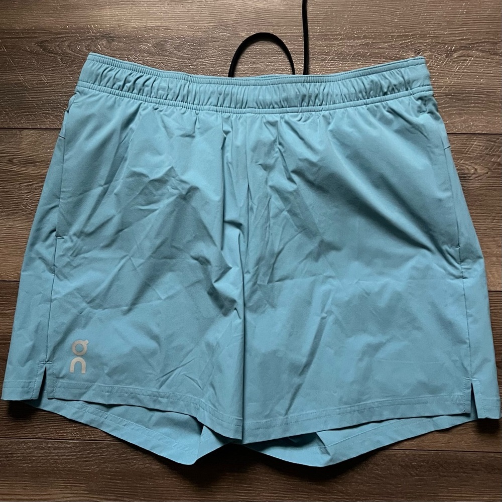 NWT On Men's 5'' Core Shorts Sz Small